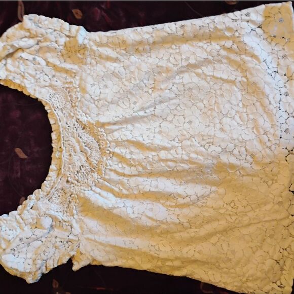 Twenty One Cream Ruffled Blouse with Cap Sleeves - Picture 10 of 16